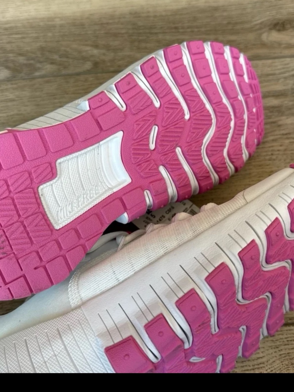 NEW Nike Free Metcon 6 White Elemental Pink - Picture 5 of 5